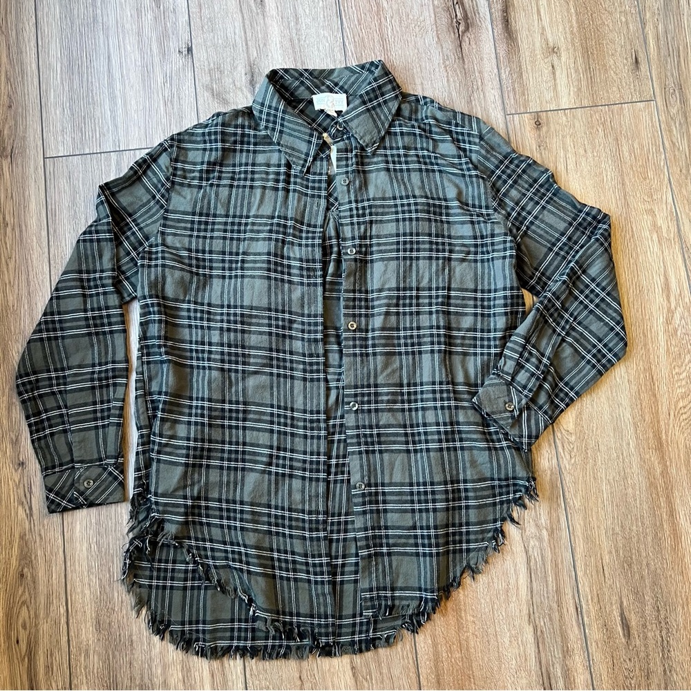 NWT Francesca’s Olive Green Flannel - Picture 1 of 14